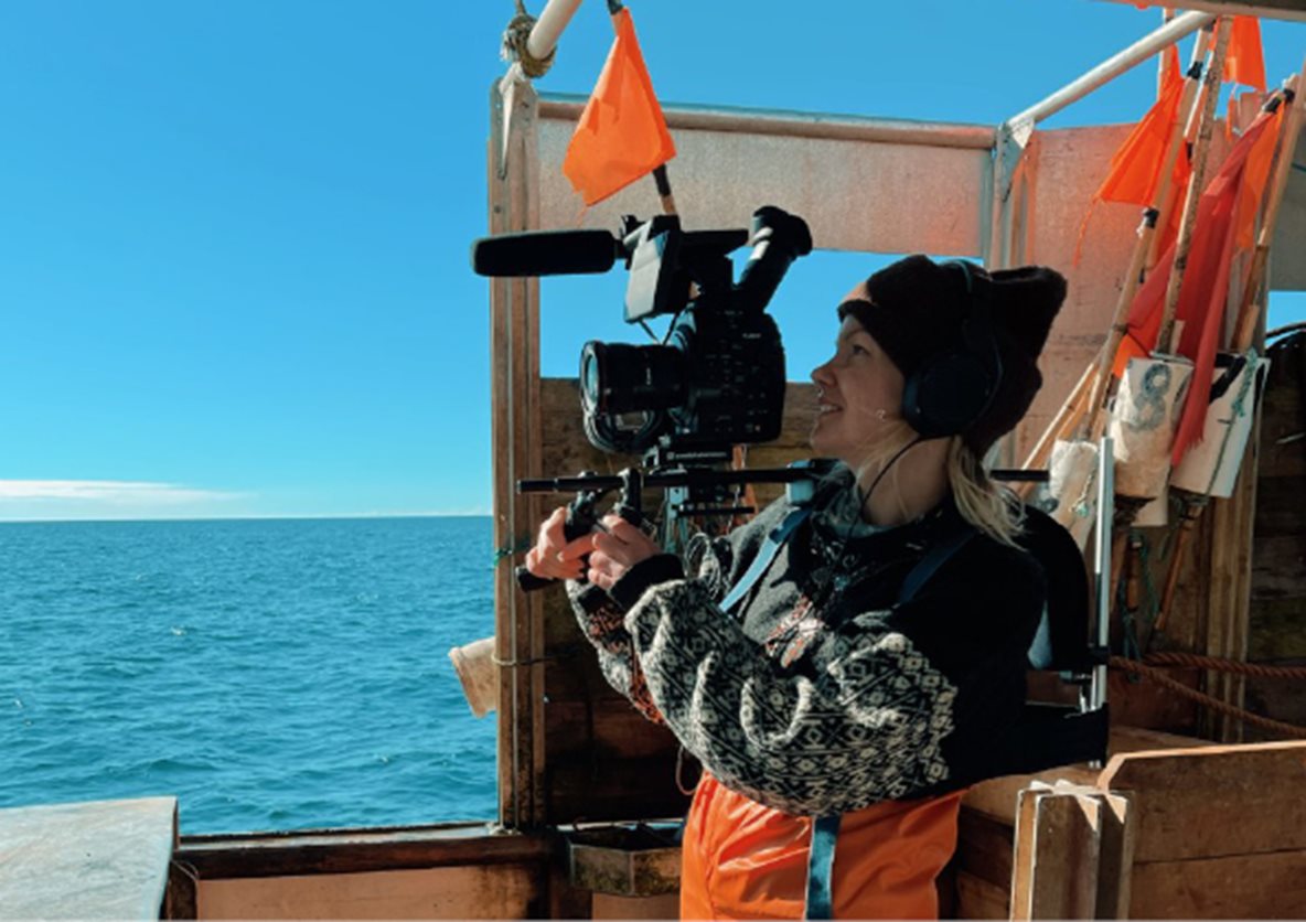 Dokumentärfilmare på båt, Dokumentär i världen