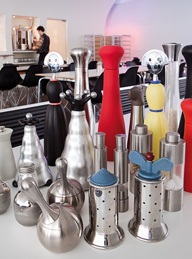 Bild: Restaurang Minervas salt- och pepparkvarnar. Foto: Arto Liiti