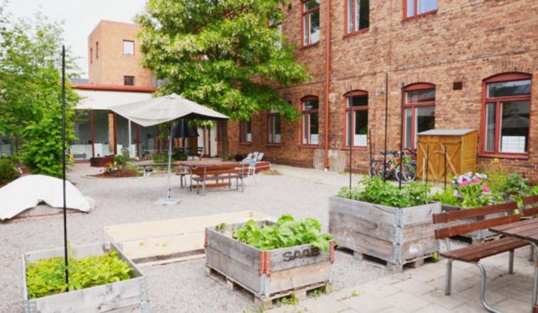 Eskilstuna folkhögskola - innergård